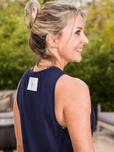 Load image into Gallery viewer, Yoguh Yoga Tank - Black