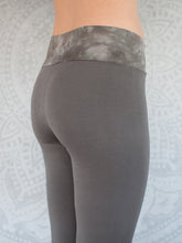 Load image into Gallery viewer, Organic Dolphin Leggings - Warm Grey