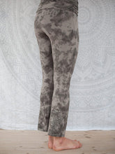 Load image into Gallery viewer, Half Moon Organic Yoga Leggings - Warm Grey
