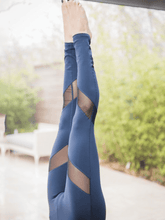 Load image into Gallery viewer, Chevron Yoga leggings