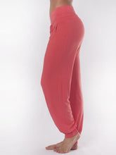 Load image into Gallery viewer, Yoga Pant Padmini - Coral