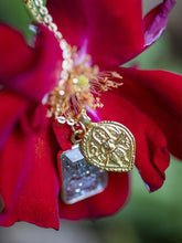 Load image into Gallery viewer, Durga Crystal Quartz Necklace