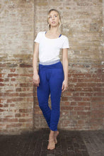 Load image into Gallery viewer, Covert Cool Cropped Leggings Blue