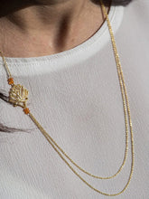 Load image into Gallery viewer, Side Lotus Necklace