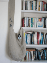 Load image into Gallery viewer, Bucket Bag in Pure Linen - The Honey Bee Collection
