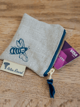 Load image into Gallery viewer, Coin Purse in Pure Linen - The Honey Bee Collection