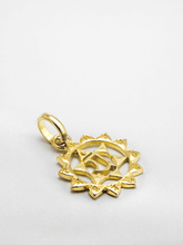 Load image into Gallery viewer, Heart Chakra Pendant - Gold