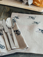 Load image into Gallery viewer, Placemats in Pure Linen - Honey Bee Collection