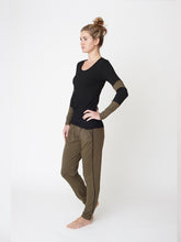 Load image into Gallery viewer, Long Sleeve Tee - Black