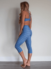 Load image into Gallery viewer, Sol Capri Yoga Pants - Solstice