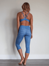 Load image into Gallery viewer, Sol Capri Yoga Pants - Solstice