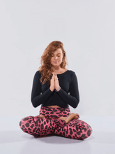 Load image into Gallery viewer, Yoga Pants Satya - Pink Panther